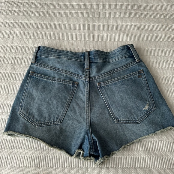 Madewell Relaxed Denim Shorts NWOT Renfield wash - Picture 4 of 4